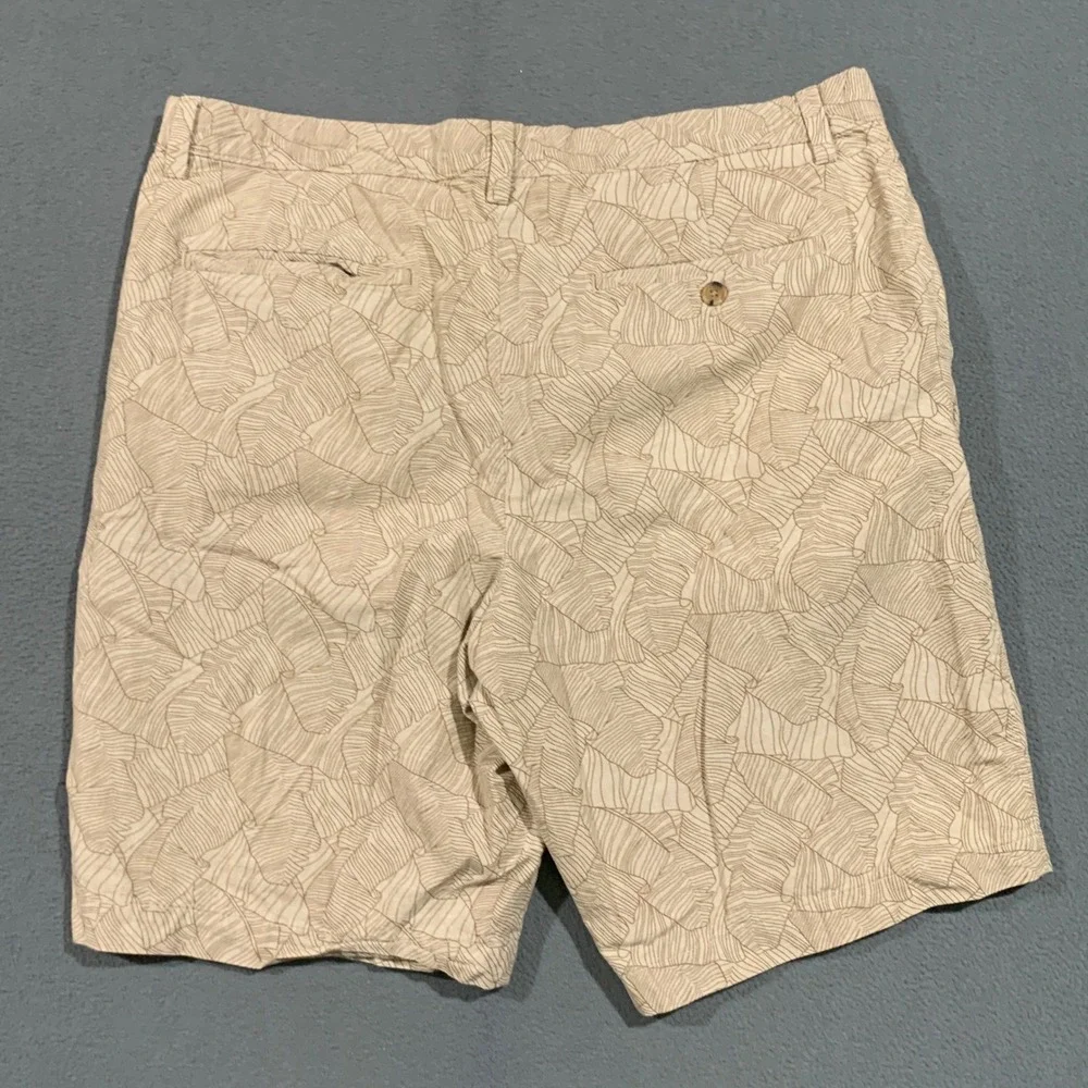 Banana Republic Aiden Shorts Mens 36 Beige Palm Leaf Tropical Print Cotton Chino